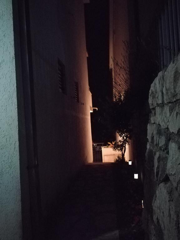 Apartments Kuc バール エクステリア 写真