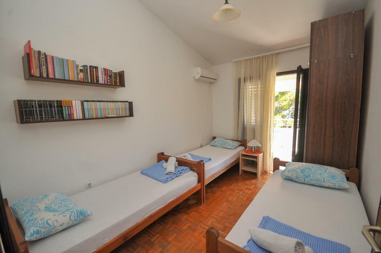 Apartments Kuc バール エクステリア 写真