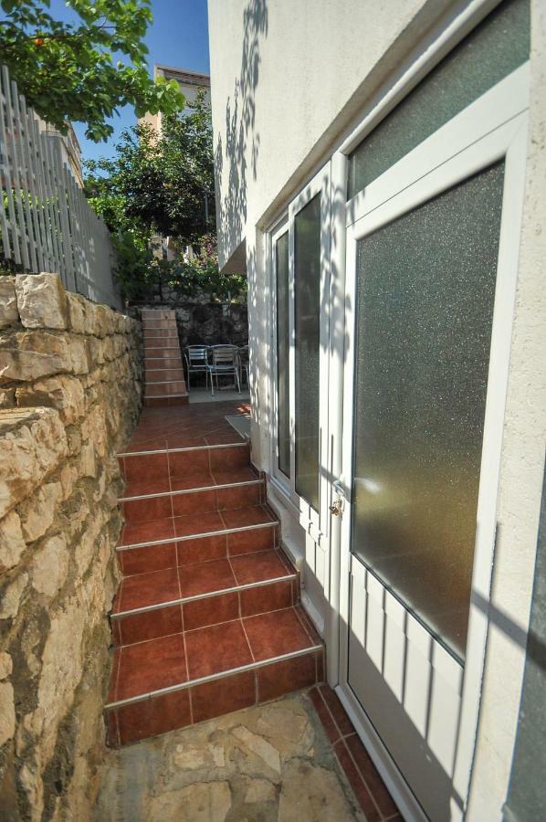 Apartments Kuc バール エクステリア 写真