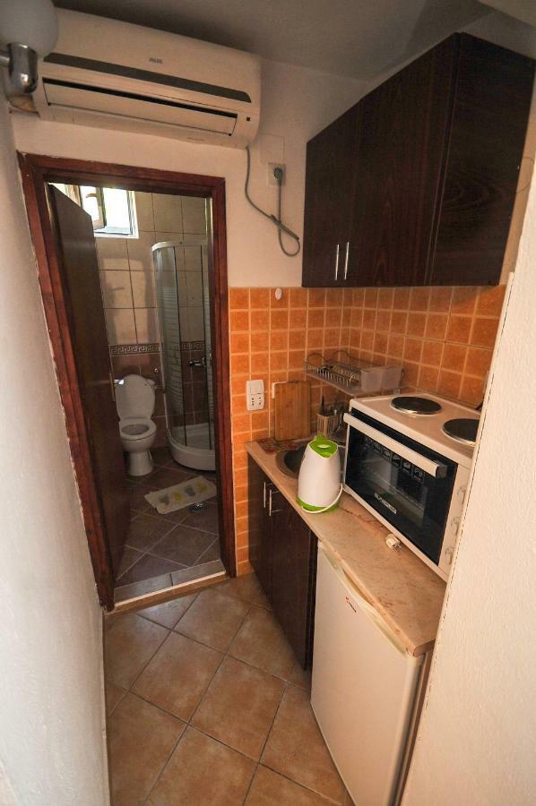 Apartments Kuc バール エクステリア 写真