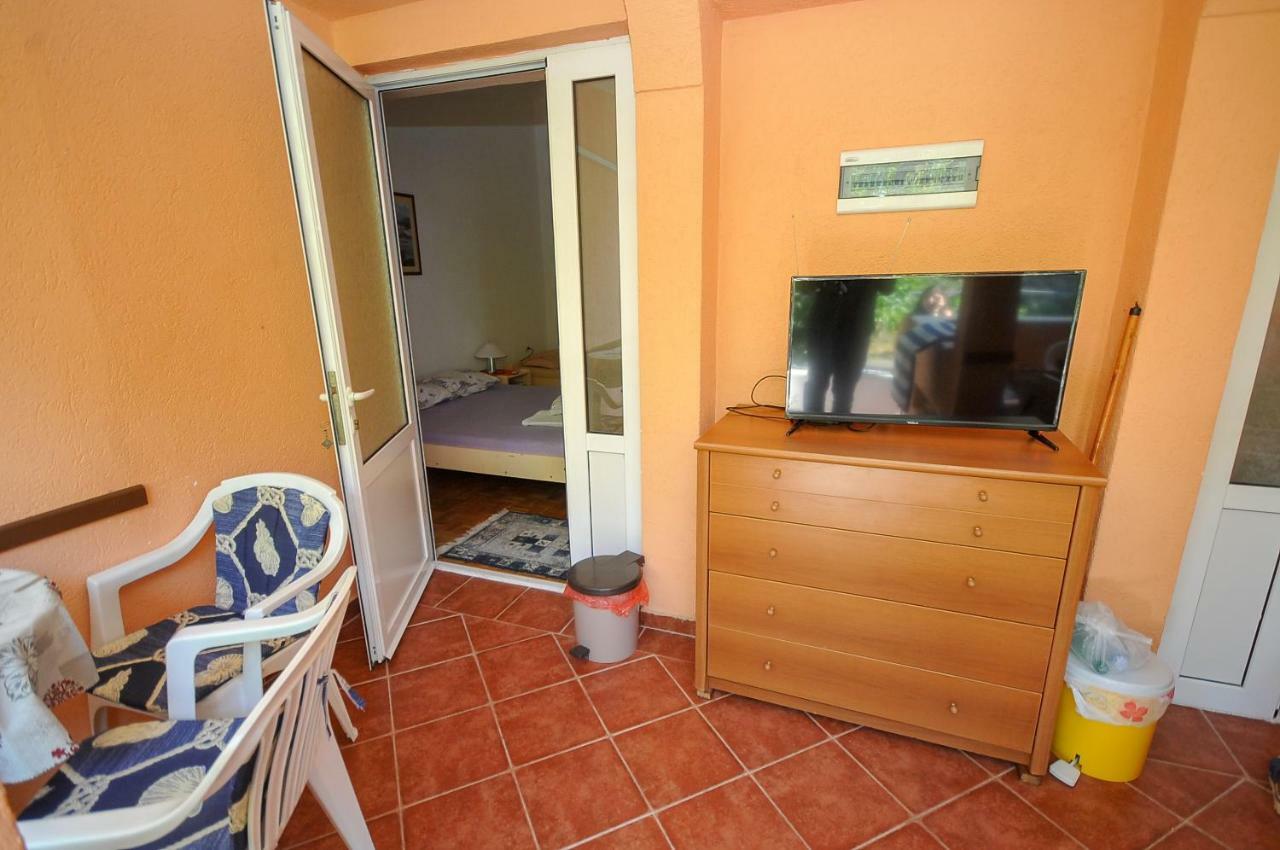 Apartments Kuc バール エクステリア 写真